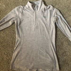 Light north face crew neck